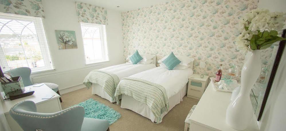 Queen Bee & B Merthyr Tydfil Bagian luar foto